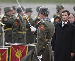 Премьер-министр Нидерландов Ян Петер Балкененде вступает в ряды союзников российской газовой монополии. Загружается с сайта Ъ