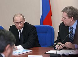 Президент Владимир Путин за оставшийся президентский срок намерен сделать то, что вице-премьер Алексей Кудрин планировал растянуть до 2020 года. Загружается с сайта Ъ