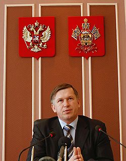 Владимир Афанасенков стал на один шаг ближе к должности мэра. Загружается с сайта Ъ