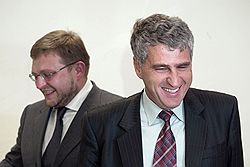 В отличие от Леонида Гозмана (справа), Никита Белых отказался поучаствовать в новом кремлевском проекте по созданию правой партии. Загружается с сайта Ъ