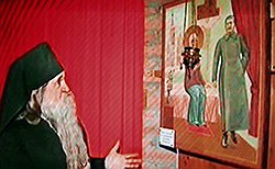 Отец Евстафий (на снимке слева) почитает Иосифа Сталина как отца родного. Загружается с сайта Ъ