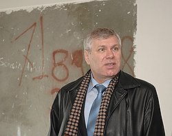 Николай Коробков пойдет не на выборы, а в отставку. Фото: Иван Борисов/Коммерсантъ/Коммерсантъ. Загружается с сайта Ъ