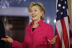 Обнародовав новый доклад госдепа о правах человека, госсекретарь США Хиллари Клинтон дебютировала в качестве критика России. Впрочем, она постаралась сделать это так, чтобы не рассориться с Москвой. Фото: AP. Загружается с сайта Ъ