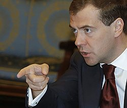 Дмитрий Медведев решительно против какого-либо снисхождения к террористам. Фото: РИА НОВОСТИ/POOL. Загружается с сайта Ъ
