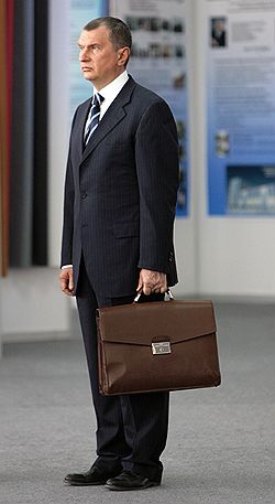 Заместитель председателя Правительства России Игорь Сечин. Загружается с сайта Ъ
