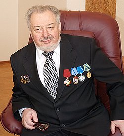 Алексей Конторович. Загружается с сайта Ъ