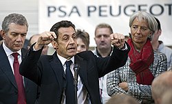 Никола Саркози считает, что французские автомобили могут покидать Францию только в собранном виде. Фото: AP. Загружается с сайта Ъ