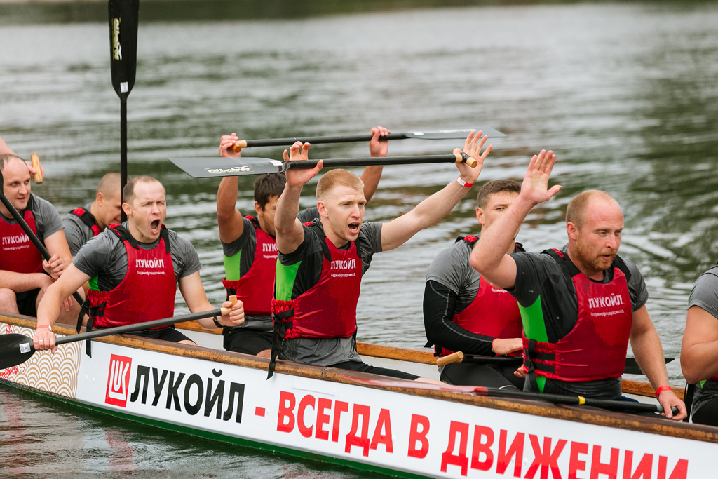 Команда практически